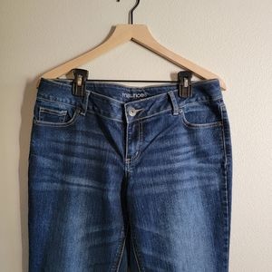 Maurices jeans, 11/12 Reg, Med wash